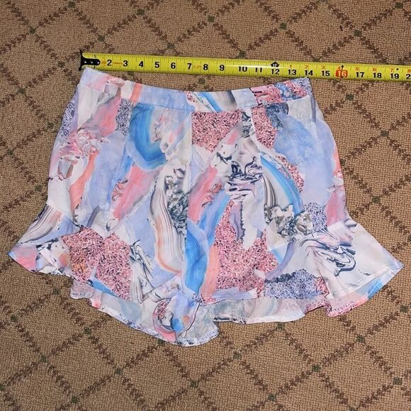 Mika & Gala shorts w ruffled hem NWOT 10 - Picture 3 of 7